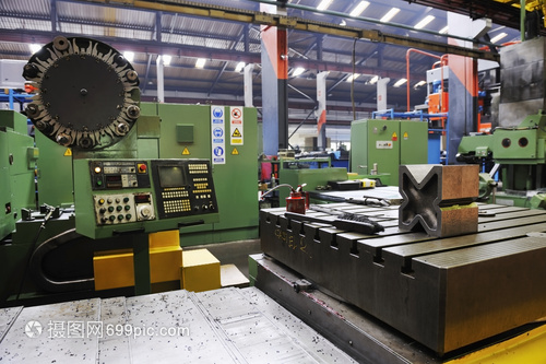 鋼鐵機械零件銷售 現(xiàn)代工廠室內(nèi)大廳的專業(yè)設備展示